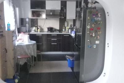 Casă cu 5 camere cu Teren 956 Mp în Balotești - 1