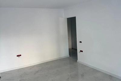 Spațiu comercial, de 50 mp, în Central - 8