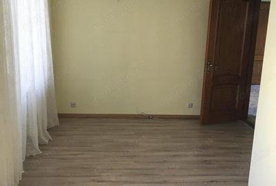 De vanzare apartament cu 2 camere Obor - 2
