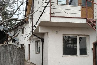 Casă cu Teren 120 Mp în Central - 1