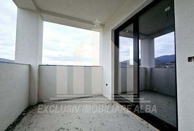 Casă individuală cu 4 camere cu Canalizare în Cetate - 8