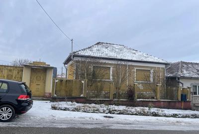Casă cu 3 camere în Cordău