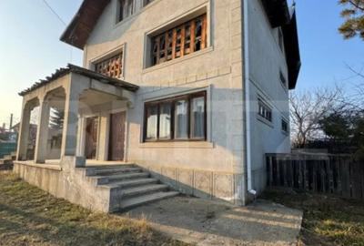 Casă cu 5 camere cu Teren 300 Mp în Central - 2