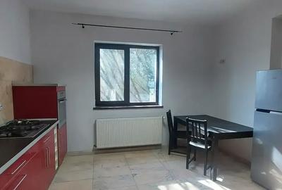 Casă cu 5 camere cu Teren 500 Mp în Brănești - 13