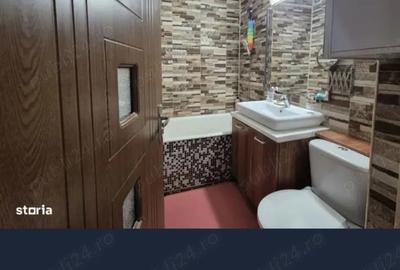 Vand apartament zona centrala etaj 2 - 5