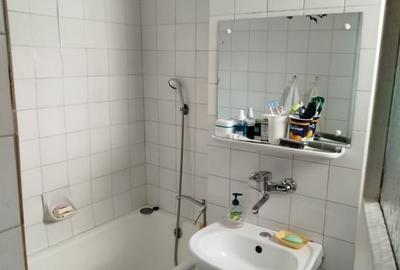 Apartament 3 camere, decomandat, Piatra Neamt - 4