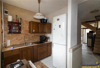 Proprietate autentica, stil traditional:Eco, cu parau pitoresc si vedere spectaculoasa, teren 900 mp - 16