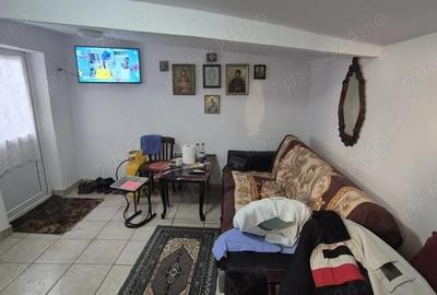 Casă cu 3 camere cu Teren 207 Mp în Km 5 - 5