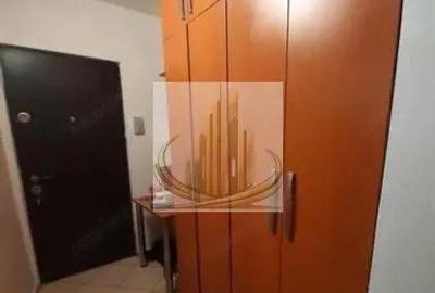 Garsonieră decomandată în Lipovei