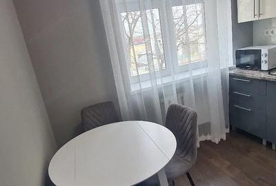 Garsonieră decomandată în Mihai Bravu