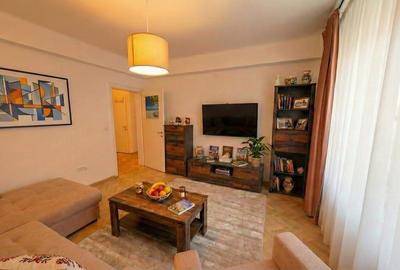 Apartament cu 2 camere decomandat în Centrul Istoric