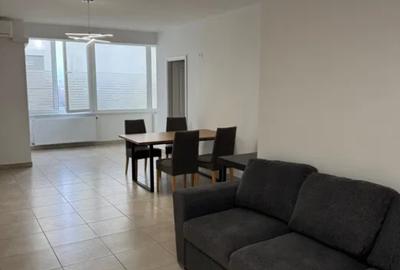 Apartament cu 3 camere decomandat, mobilat în Apărătorii Patriei