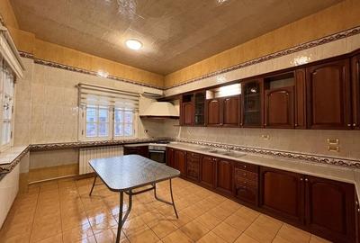 Casă individuală cu 12 camere cu Canalizare în Unirii - 53