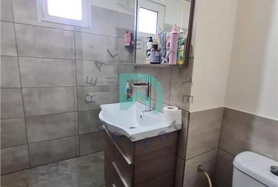 Apartament cu 3 camere decomandat, mobilat în Craiter - 9