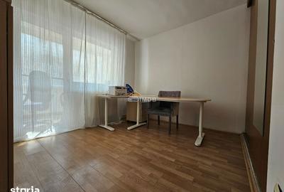 Apartament cu 3 camere decomandat în Central - 3