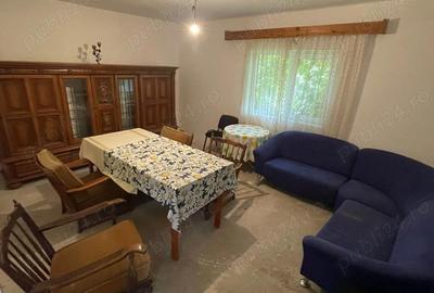 Casă cu 5 camere cu Teren 1000 Mp în Unciuc - 1