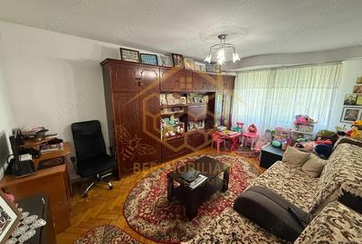 Apartament 3 camere , decomandat in 1Mai - Comision 0% - 3