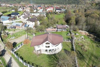 Casă cu 5 camere cu Teren 829 Mp în Central - 5