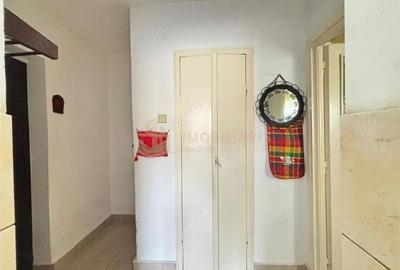 Apartament cu 2 camere semidecomandat în Independenței