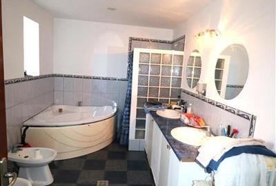 Casă individuală cu 5 camere cu Garaj în Biled - 8