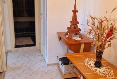 Apartament cu 3 camere decomandat în Central - 1