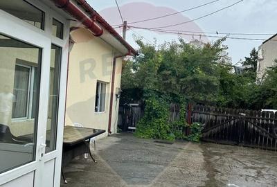 Casa / Vila cu 4 camere de vanzare in zona Bucurestii...