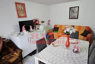 CASA DE VANZARE P 1 E - 2