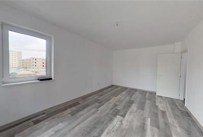 Apartament cu 3 camere decomandat în Tractorul - 13