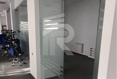 Vand Spatiu pe bd. Unirii stradal, spatiu pretabil club, bar sau clinica - 6