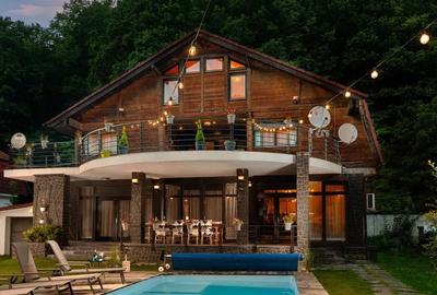 Casa de vacanta ,228 mp utili, piscina exterioara , Baisoara - 1