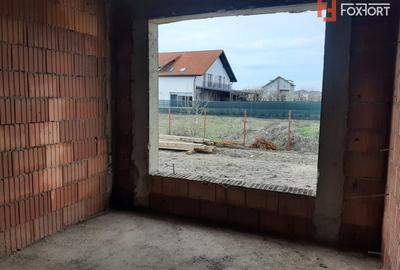 Casă individuală cu 6 camere cu Canalizare în Dumbrăvița - 2