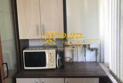 Apartament cu 2 camere decomandat în Nicolina - 2