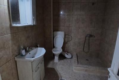 Duplex cu 3 camere cu Canalizare în Central - 4