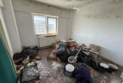 Apartament cu 4 camere decomandat în Careiului - 3