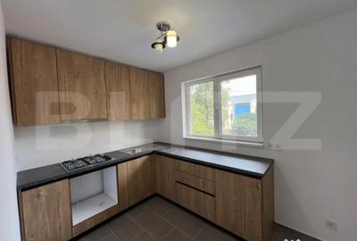 Casă cu 5 camere cu Teren 357 Mp în 14 Mai - 9