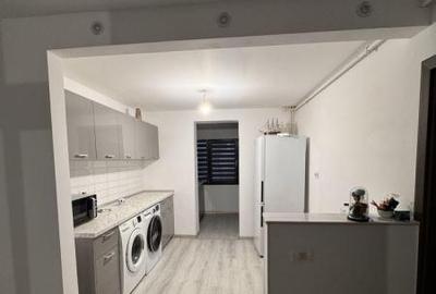 Apartament cu 2 camere decomandat în Far