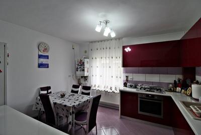 OVIDIU - Casa P+1  in prima linie la Lacul Siutghiol - 2