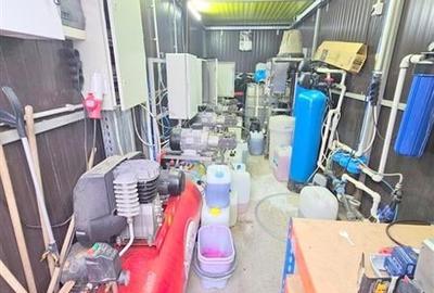 Spalatorie auto functionala  4 boxe, teren 600 mp  zona CFR, Bacau - 4