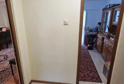 Apartament cu 4 camere decomandat în Faleza Nord