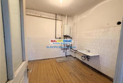 Casă cu 3 camere cu Teren 342 Mp în 8 Martie - 15