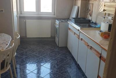 Apartament cu 3 camere decomandat în Central - 2