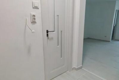 Garsoniera decomandat - zona Noua - 2