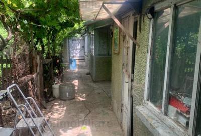 Teren 380 mp cu casa demolabila Chercea latime 17m ,132 eur - 2