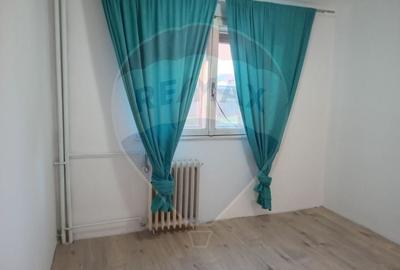 Apartament cu 2 camere semidecomandat în Aurel Vlaicu