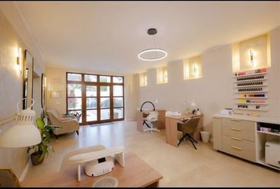 Spațiu comercial, de 65 mp, în Central - 7