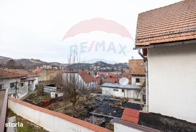 Casă cu 3 camere cu Teren 300 Mp în Schei - 15