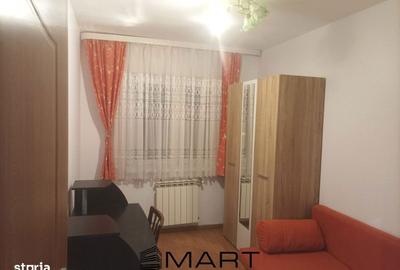 Apartament cu 3 camere semidecomandat în Vasile Aaron