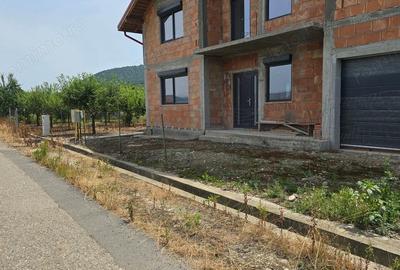 Casă cu 6 camere în Leșnic - 17