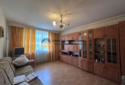 Apartament 3 camere de vanzare - Zona Centrala / 2 bai - 4