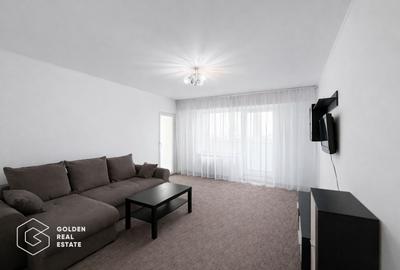 Apartament cu 3 camere decomandat în Polivalentă